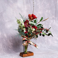 A Joyful Squeeze - Christmas Flowers - 