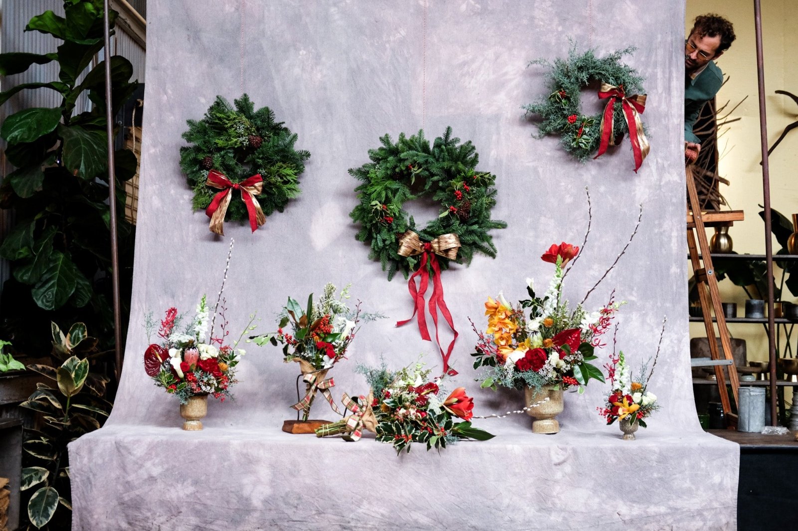 "Come One, Come All" - Wreaths - Christmas Flowers - 