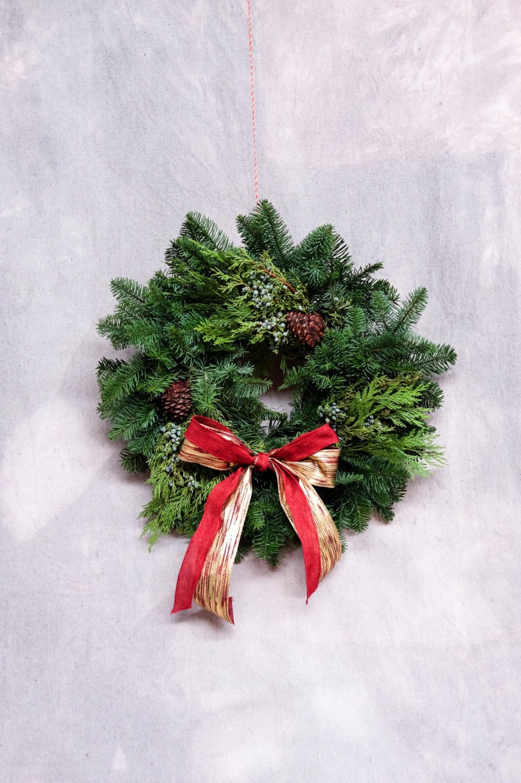 "Come One, Come All" - Wreaths - Christmas Flowers - 