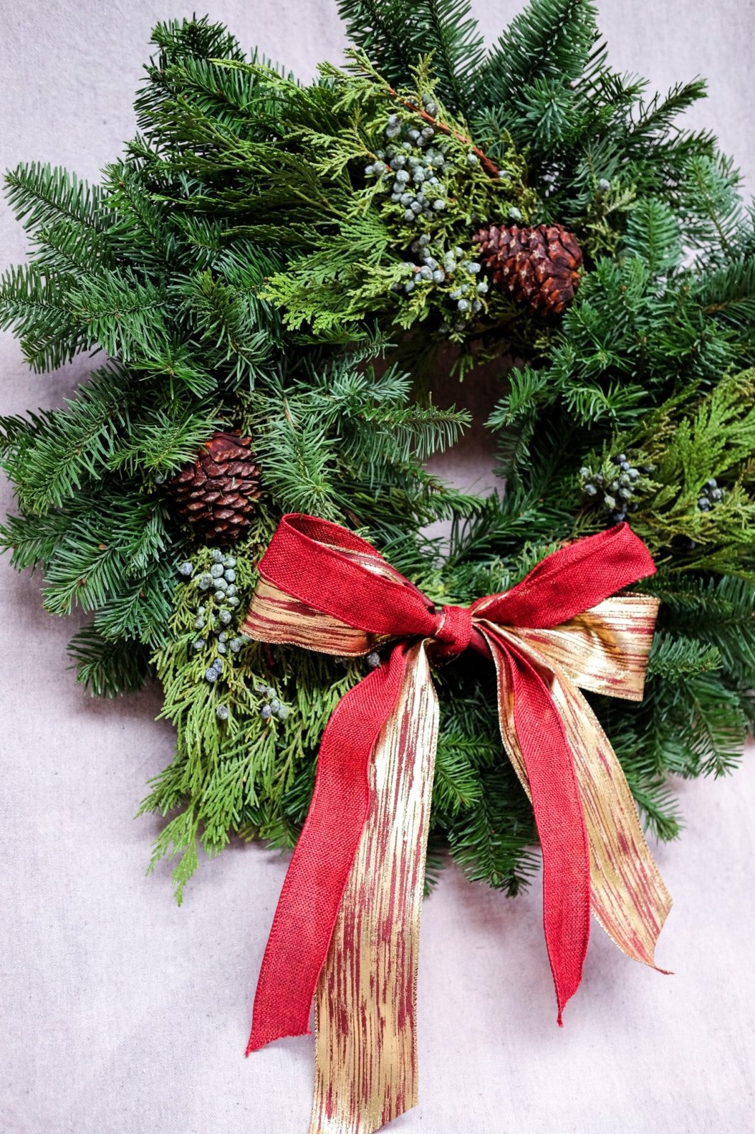 "Come One, Come All" - Wreaths - Christmas Flowers - 