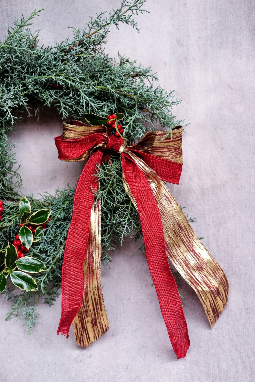 "Come One, Come All" - Wreaths - Christmas Flowers - 