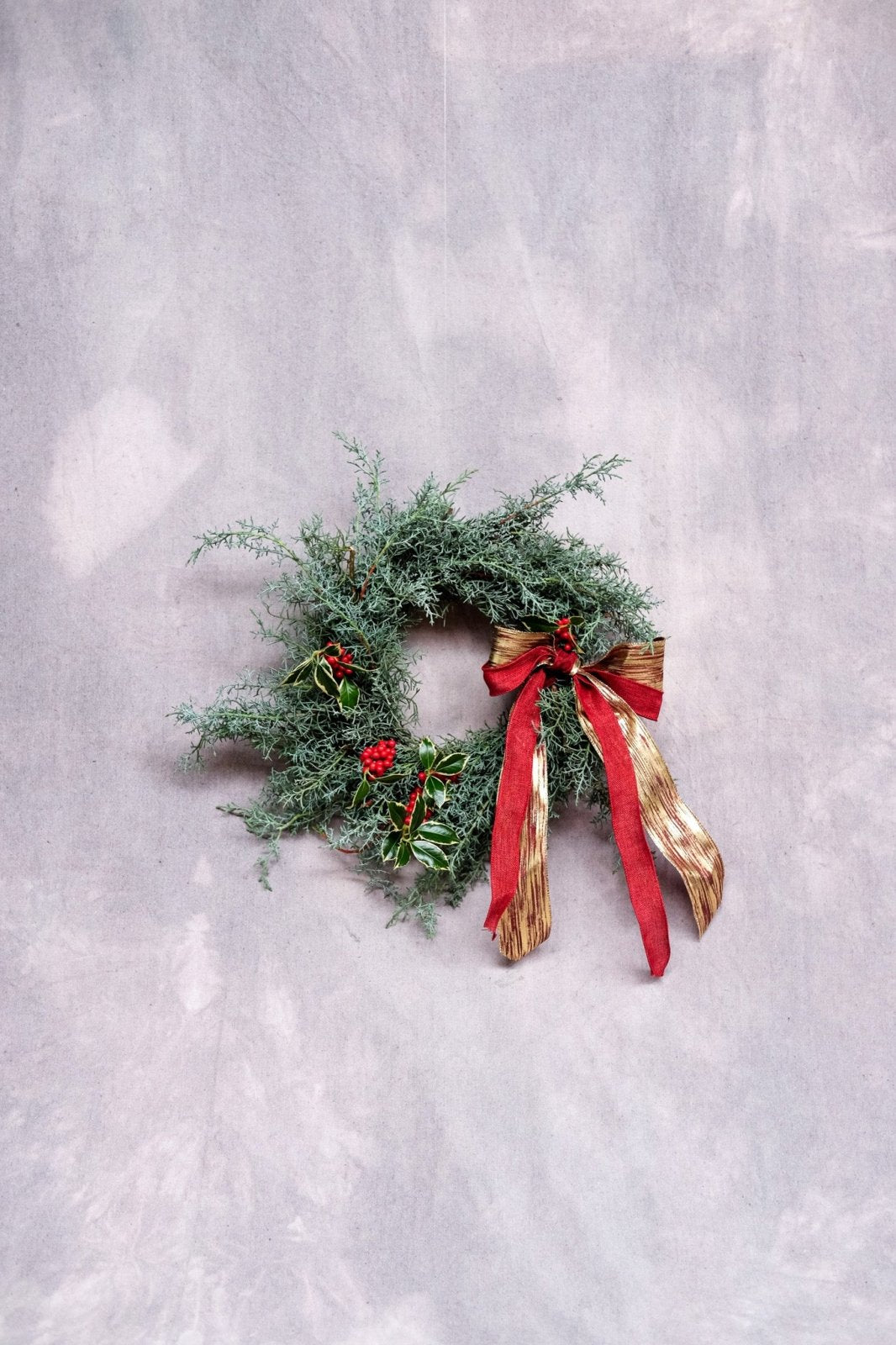 "Come One, Come All" - Wreaths - Christmas Flowers - 