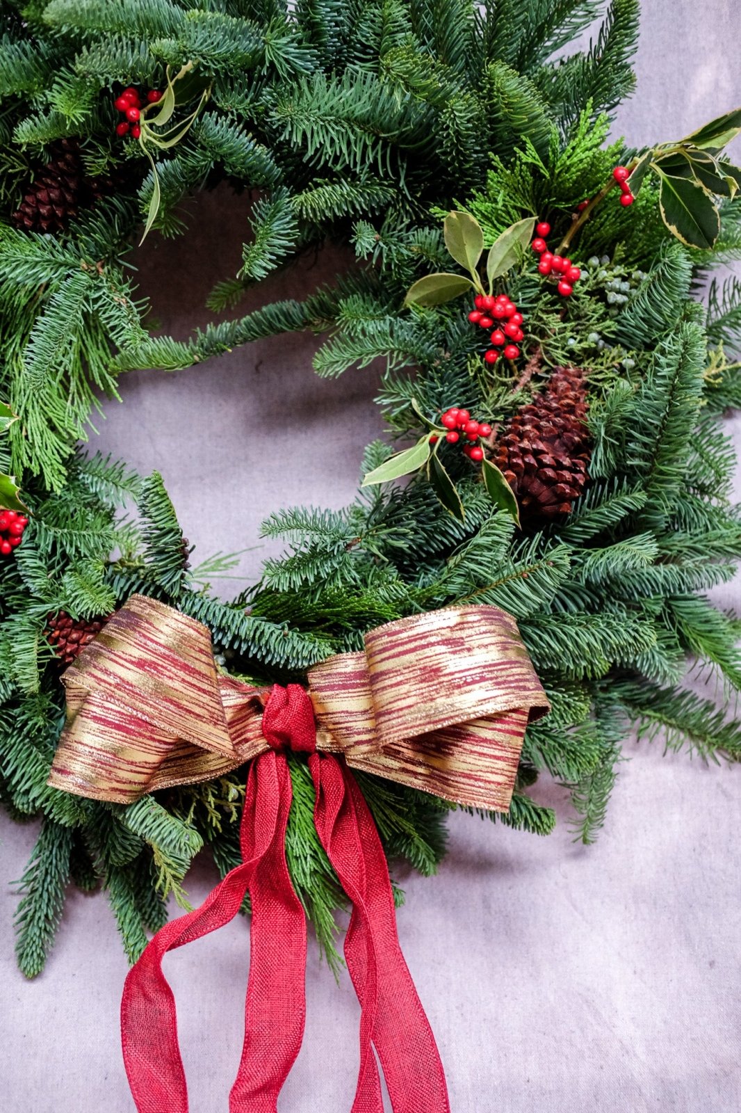 "Come One, Come All" - Wreaths - Christmas Flowers - 