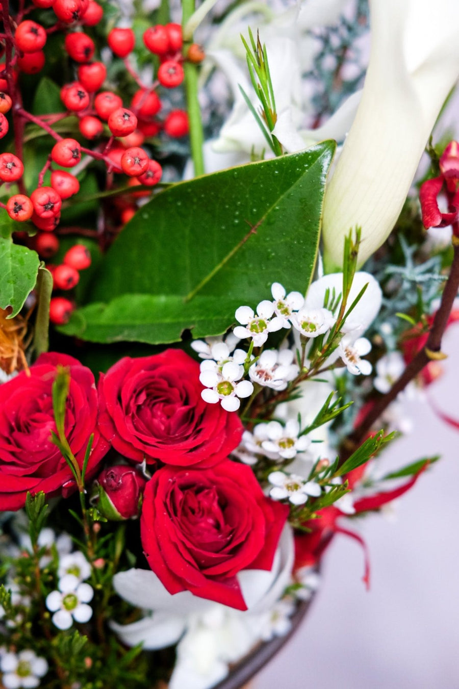 'The Holiday to Remember' - Christmas Flowers - Bouquets
