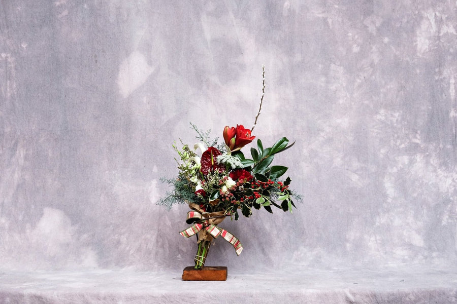 'The Holiday to Remember' - Christmas Flowers - Bouquets